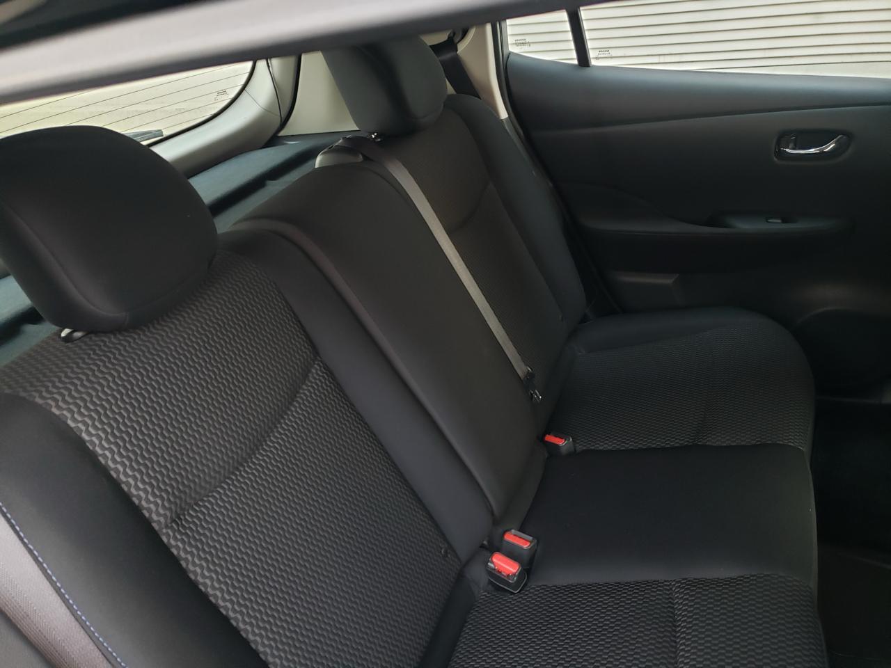 Nissan Leaf 2015 - interior asientos traseros